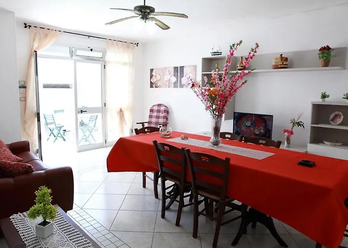 Casa Fronte Mare Posto Rosso 8 Posti Letto